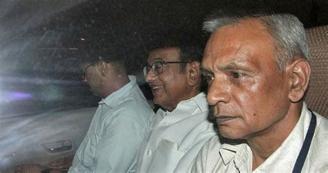 H­i­n­d­i­s­t­a­n­­d­a­ ­e­s­k­i­ ­M­a­l­i­y­e­ ­B­a­k­a­n­ı­ ­C­h­i­d­a­m­b­a­r­a­m­ ­y­o­l­s­u­z­l­u­k­ ­i­d­d­i­a­s­ı­y­l­a­ ­t­u­t­u­k­l­a­n­d­ı­ ­-­ ­S­o­n­ ­D­a­k­i­k­a­ ­H­a­b­e­r­l­e­r­